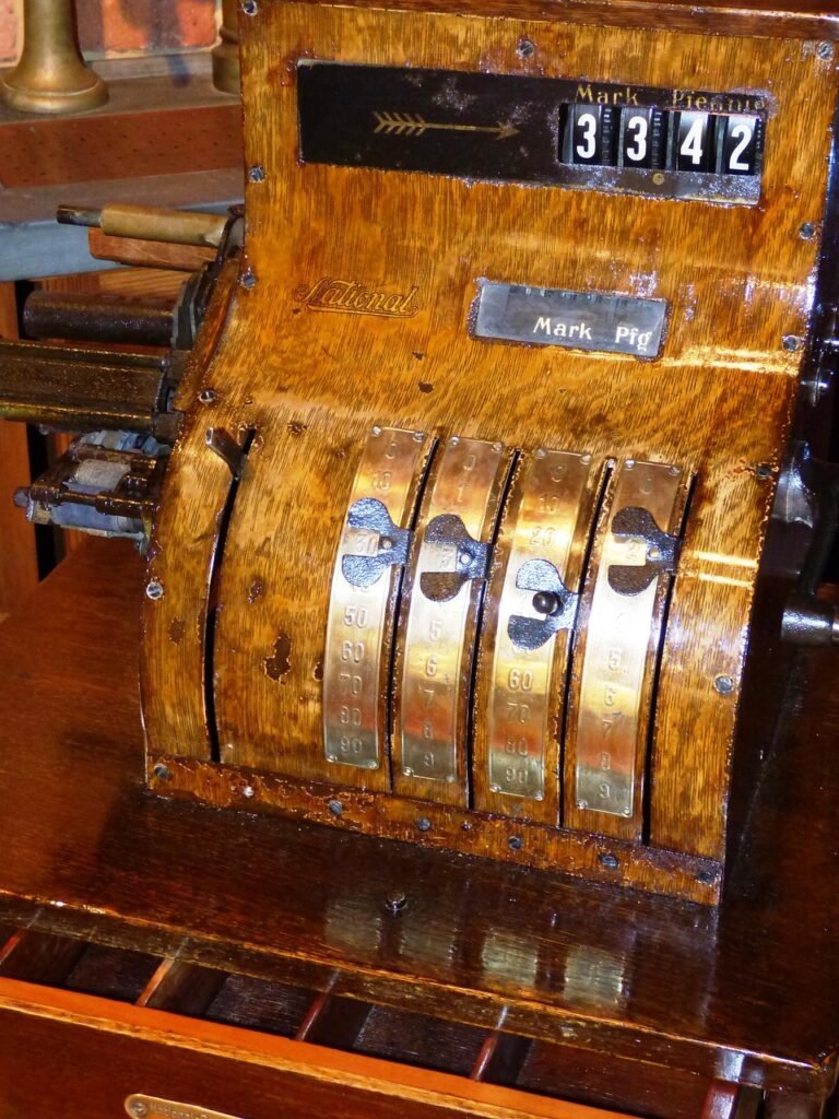 cash register, cashier, sum, old, ancient, antique, seller, money, money making, currency, dime, coin, store, prices, coins, shopping, gold, bookkeeping, finances, pay, client, banknotes, golden, business, taxes, savings